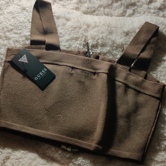 Guess - Picture 3 of 4